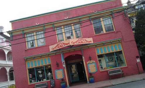Carpenter's Square Mall