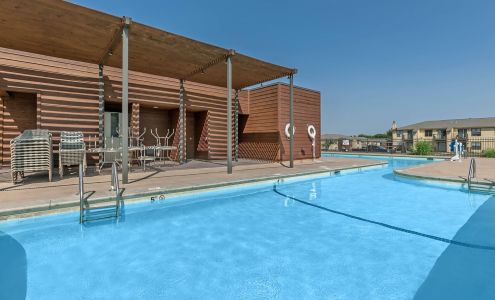 Quail Lakes Apartments