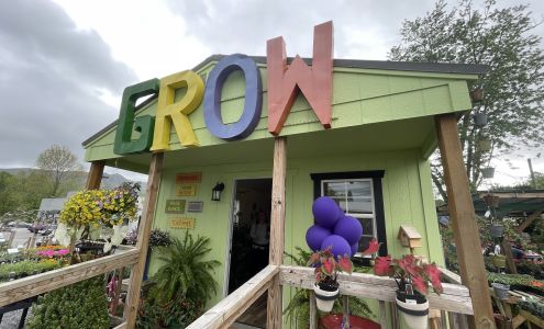 Mellie Mac's Garden Shack