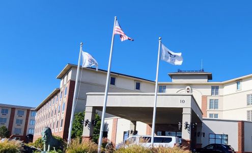 DoubleTree by Hilton Hotel Bloomington