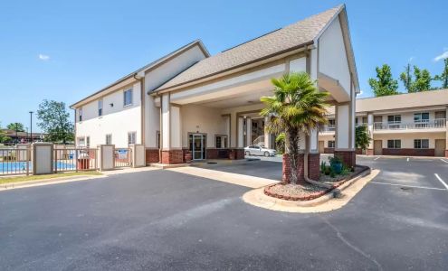 Econo Lodge Inn & Suites Bryant