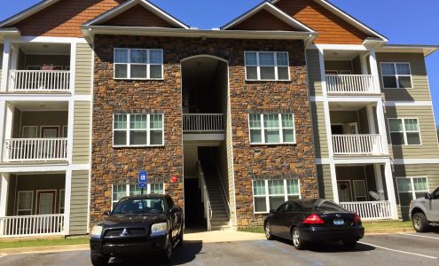 Summit Pointe Apartments and Villas