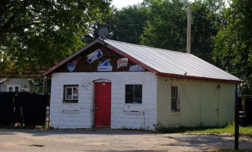 BlackShirt Bar Deweese