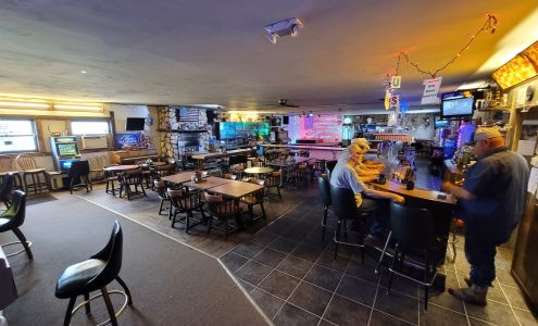 Cozy Corner Bar Lavina