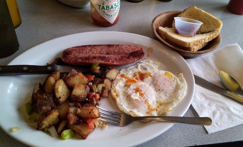 Polar Bar & Liquor Store Nome