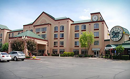 The Plaza Hotel & Suites