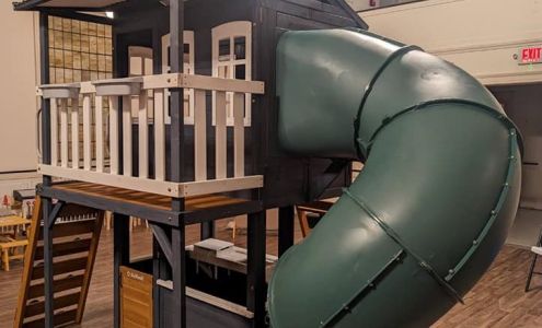 Build-A-Pet Clubhouse