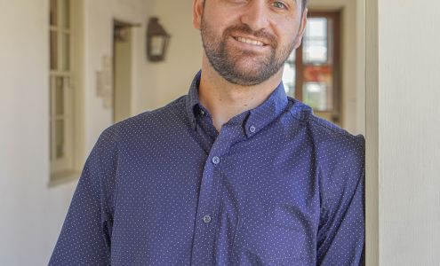 Michael Flores REALTOR ®