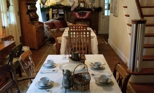 Organic Cafe and Tea Room at Whitebriar Beverly