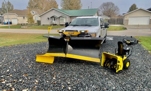 Niverville snow removal S Park Dr, Niverville Manitoba R0A 0A1