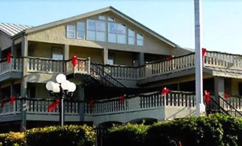 Sunday House Inn - (Fredericksburg Hotel)