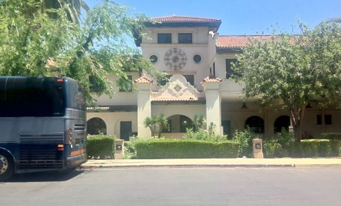 Greyhound: Bus Station