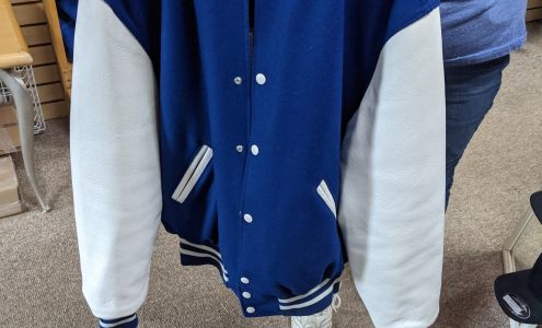 Interiors & Sew On LLC 244 S Salem-Warren Rd, North Jackson Ohio 44451