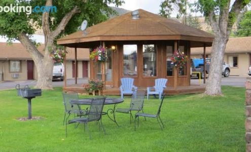 Elk Mountain Inn Meeker