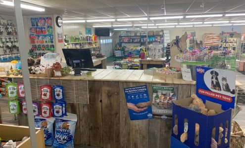 Roberts Feed & Supplies Oconto