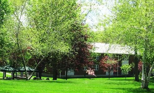 Rockwood Manor Apartments