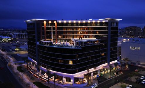 Caesars Republic Scottsdale, a Hilton Hotel