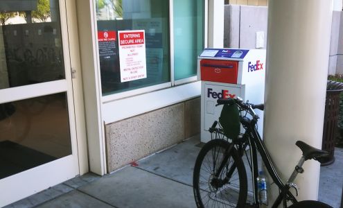 FedEx Drop Box