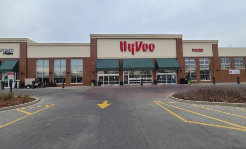 Hy-Vee Grocery Store