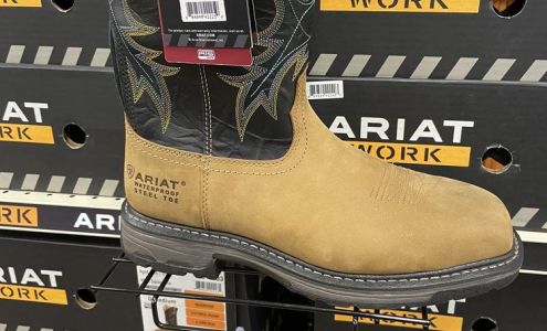 Blain's Farm & Fleet Tires and Auto Service Center - Grafton, WI