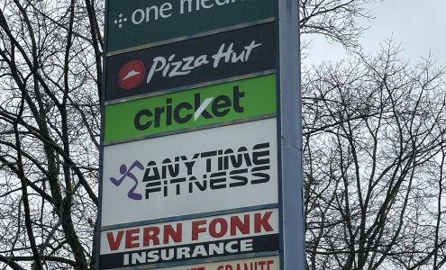 Airport Plaza Shopping Center