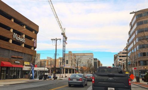 Chevy Chase Metro Plaza