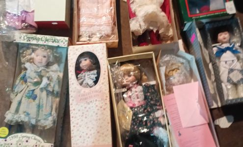 Yesteryear Antiques & Collectibles