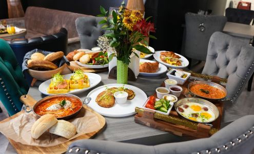 Village Shires Shopping Center