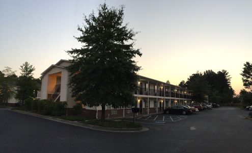 Stay Lodge of Newnan