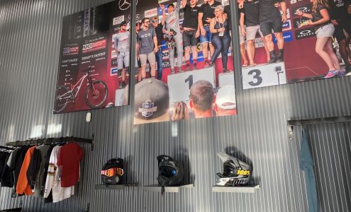 COMMENCAL USA - Golden, CO