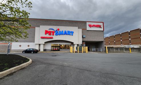 Crossgates Commons Plaza