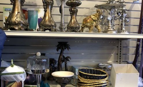 Family Clothing Outlet