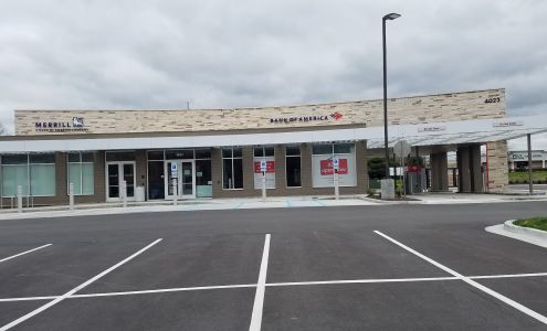 Bank of America (with Drive-thru ATM)