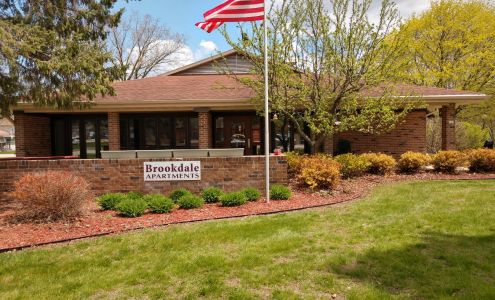 Senior Homes 430 S St Augustine St # 14, Pulaski Wisconsin 54162
