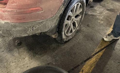 Waukegan Roadside Assistance-Tire & Battery Service North Chicago