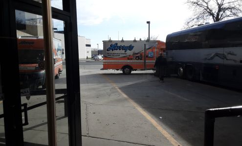 Larry's Truck Repair & Towing