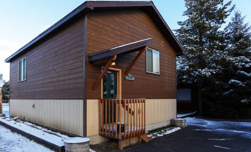 Gallatin Cabin - Faithful Street Inn West Yellowstone