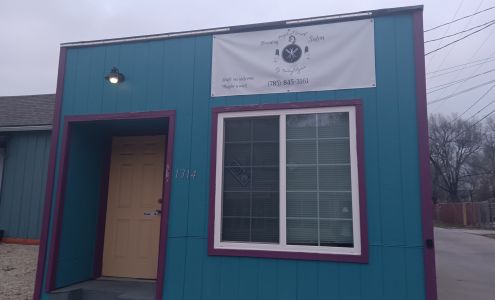 Naturally Me by Neataylalycana