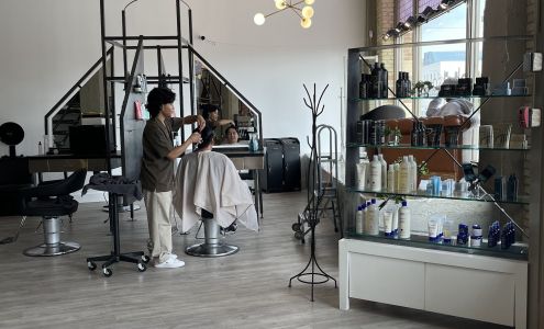 Chel Salon