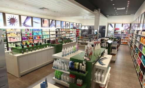 Continental Coiffure Carrefour de L'Estrie