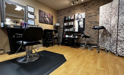 Coiffure Les Ciseaux de Sophie 570 Rue Jacques-Cartier, Boucherville Quebec J4B 6J5
