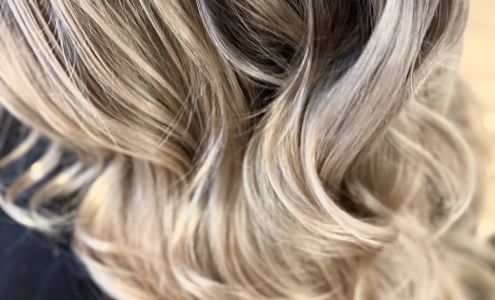 Salon 1er Reflet 306 Rue L'Annonciation N, Rivière-Rouge Quebec J0T 1T0