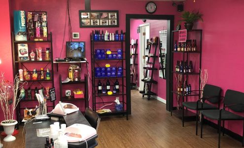 Nettie's Oasis 4717 51st St NW #105, Chetwynd British Columbia V0C 1J0