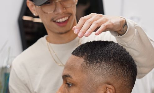 Cru Barber & Co. 40 Drovers Run #3, Niverville Manitoba R0A 0A1