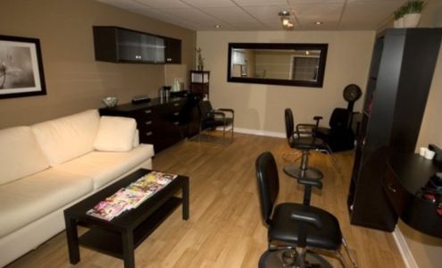 Salon Posh (Greely) 1394 Johnston Dr, Greely Ontario K4P 1A6