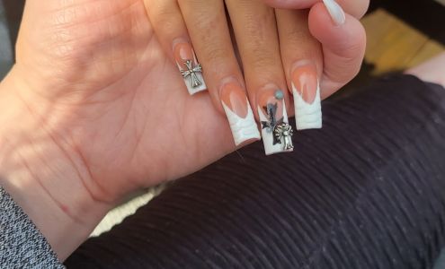 Sassi Nailz | Nail salon York, Toronto 789 Lawrence Ave W, North York Ontario M6A 1C2