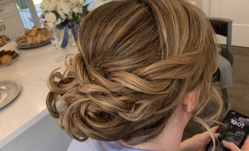 Angela Sebekos Hairstyling