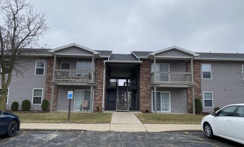 Stone Ridge Square Apartments