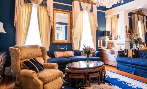 Luz Custom Curtains & Upholstery