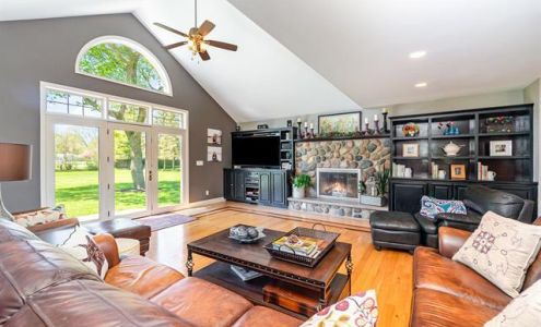 Shelley Park Cluff Real Estate